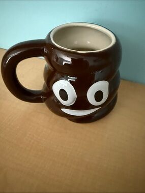 KOVOT Brown Smiley Ceramic Mug